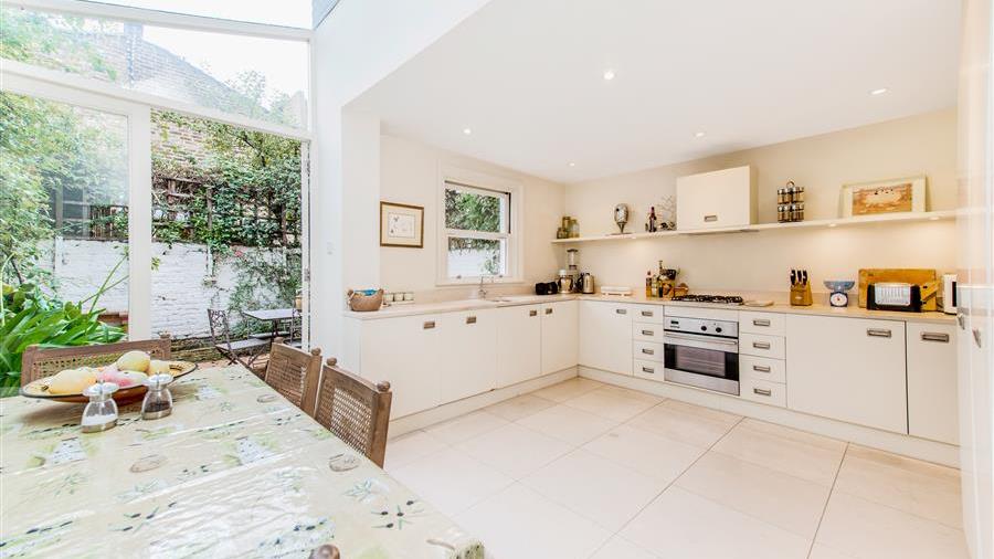 Kitchen/Breakfast Room