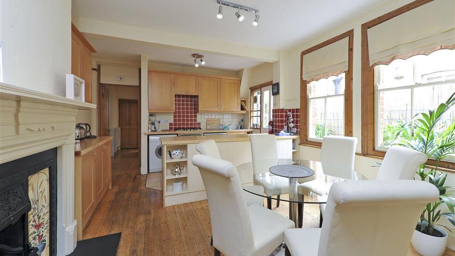 Kitchen/Dining Room