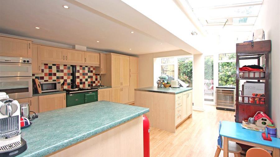 Kitchen/Breakfast Room