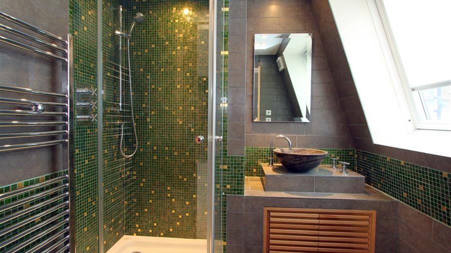 En-Suite Bathroom
