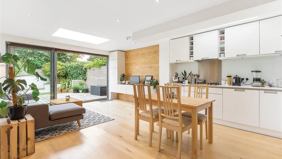 Kitchen/Dining Room