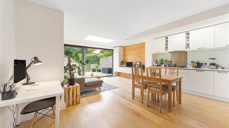 Kitchen/Dining Room