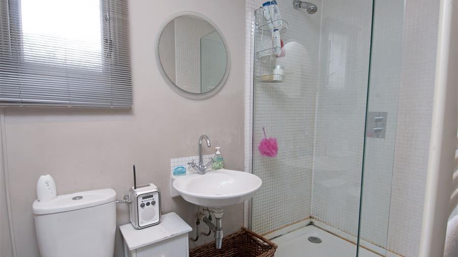 En-Suite Bathroom