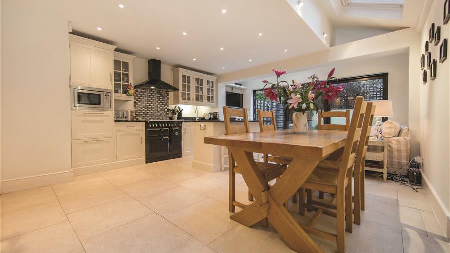 Kitchen/Dining Room