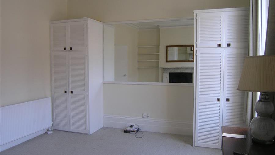 Studio Room