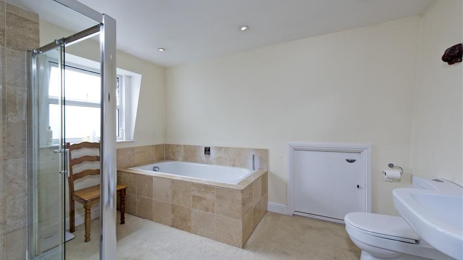 En-Suite Bathroom