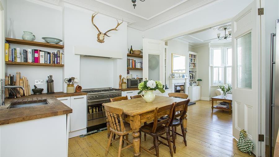 Kitchen/Breakfast Room