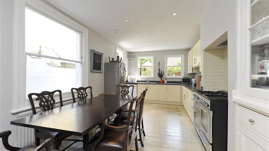 Kitchen/Dining Room