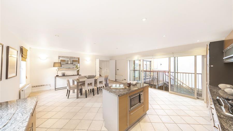 Kitchen/Dining Room