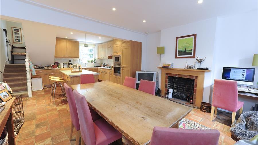 Kitchen/Dining Room