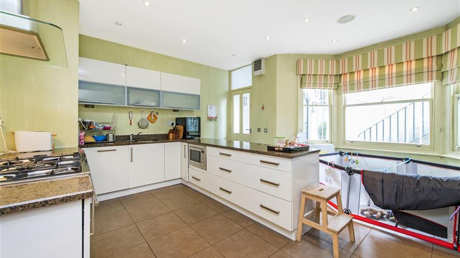 Kitchen/Breakfast Room