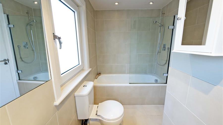 En-Suite Bathroom