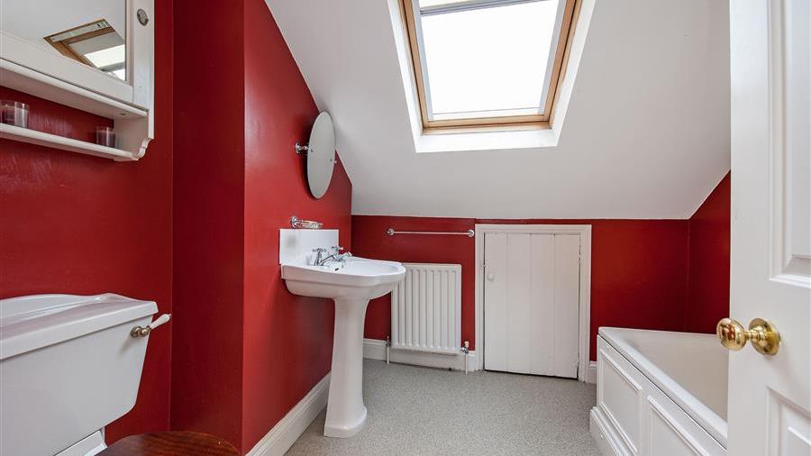En-Suite Bathroom