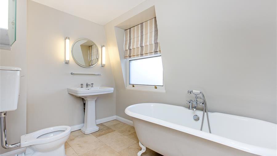 En-Suite Bathroom