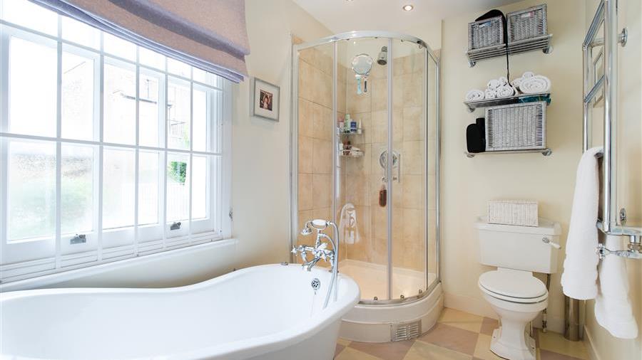 En-Suite Bathroom