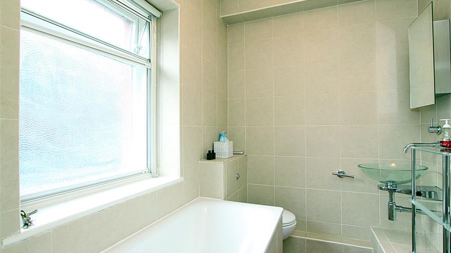 En-Suite Bathroom