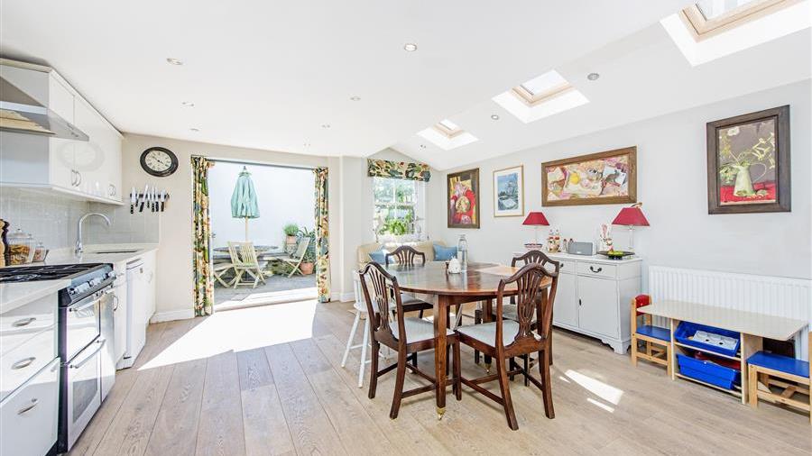 Kitchen/Dining Room