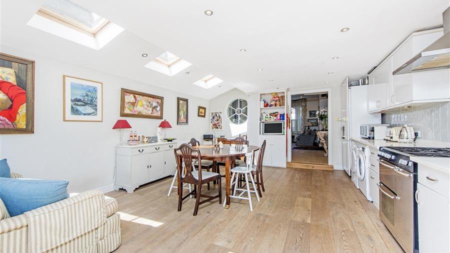 Kitchen/Dining Room