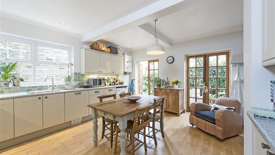 Kitchen/Dining Room
