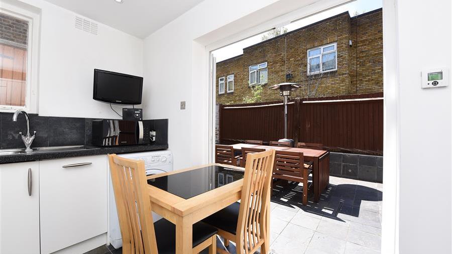 Kitchen/Breakfast Room