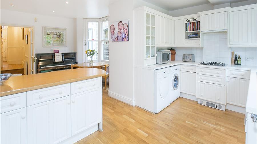Kitchen/Breakfast Room