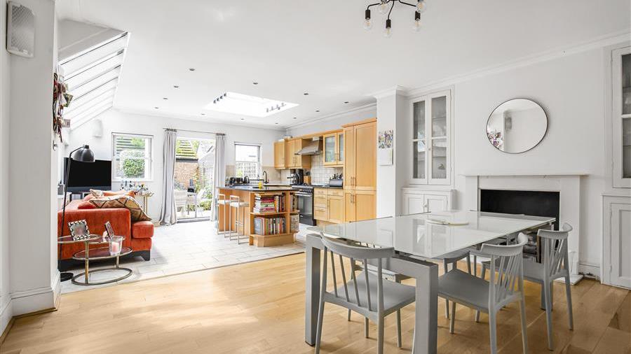 Kitchen/Dining Room