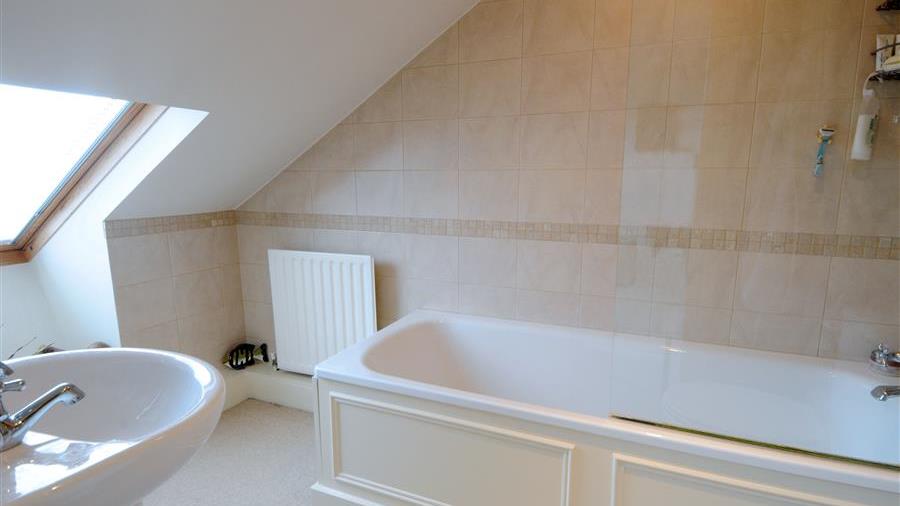 En-Suite Bathroom