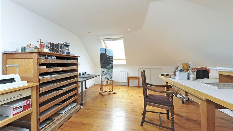 Studio Room