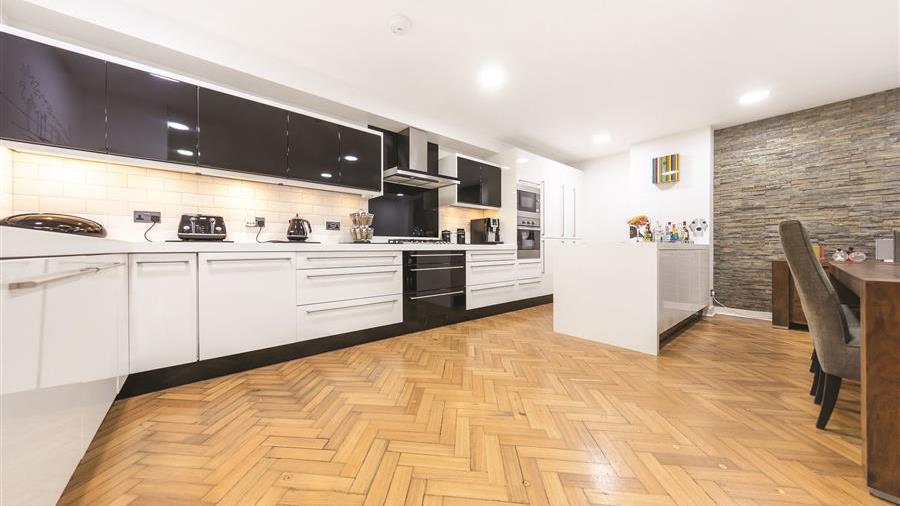 Kitchen/Dining Room