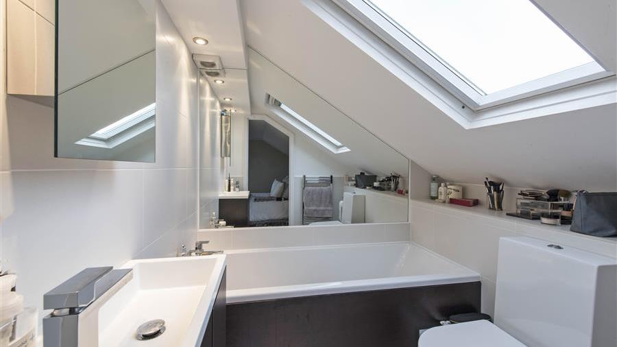 En-Suite Bathroom