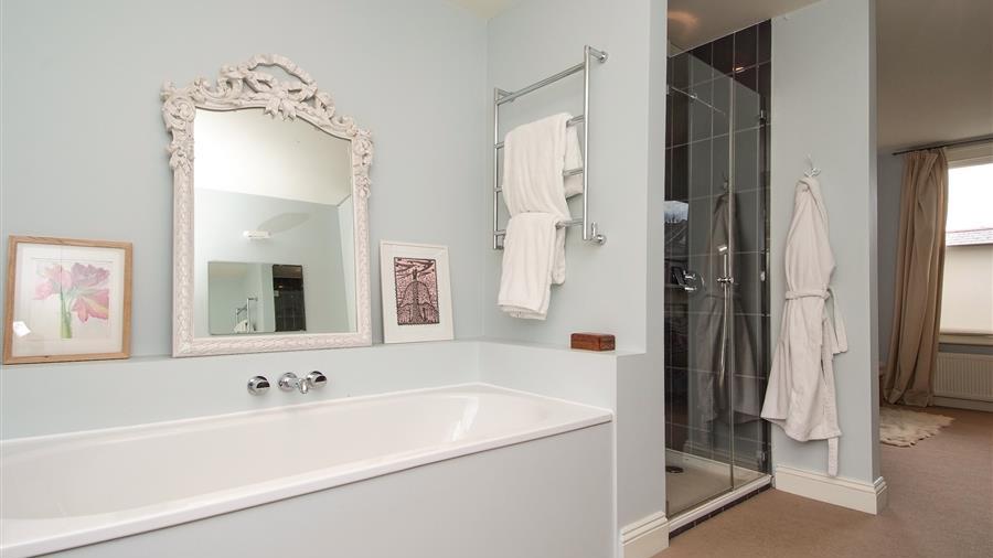 En-Suite Bathroom