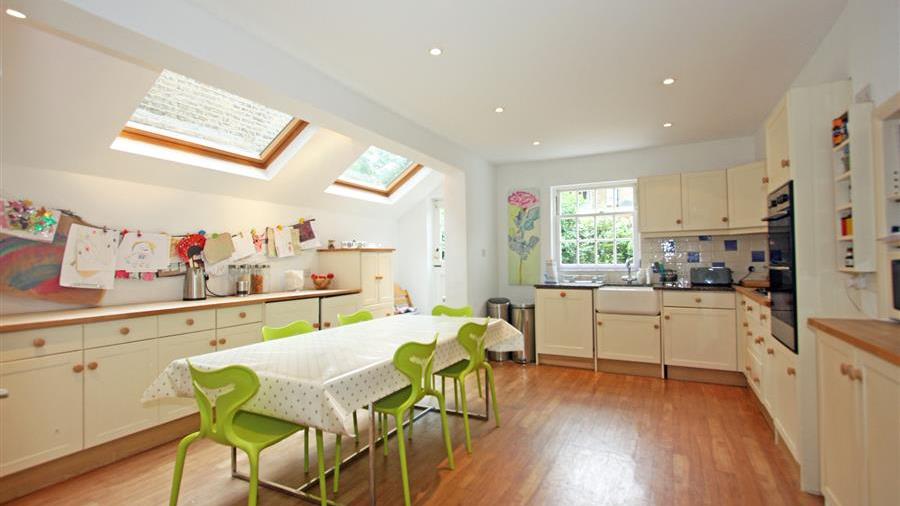 Kitchen/Dining Room