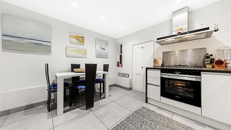 Kitchen/Breakfast Room