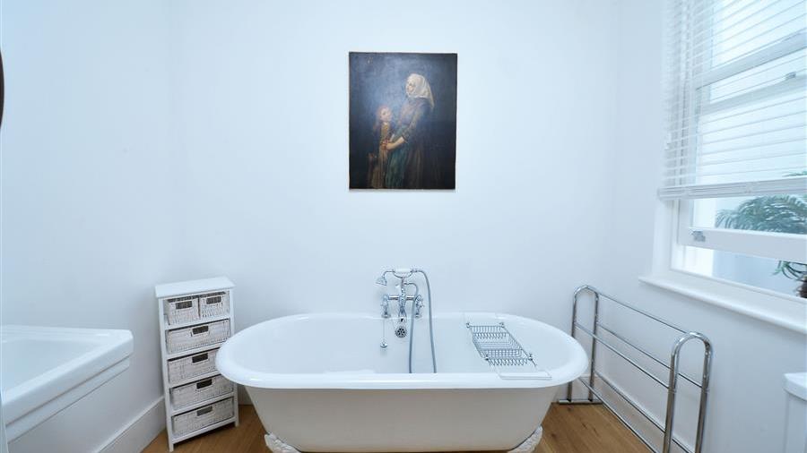 En-Suite Bathroom