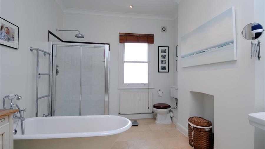 En-Suite Bathroom