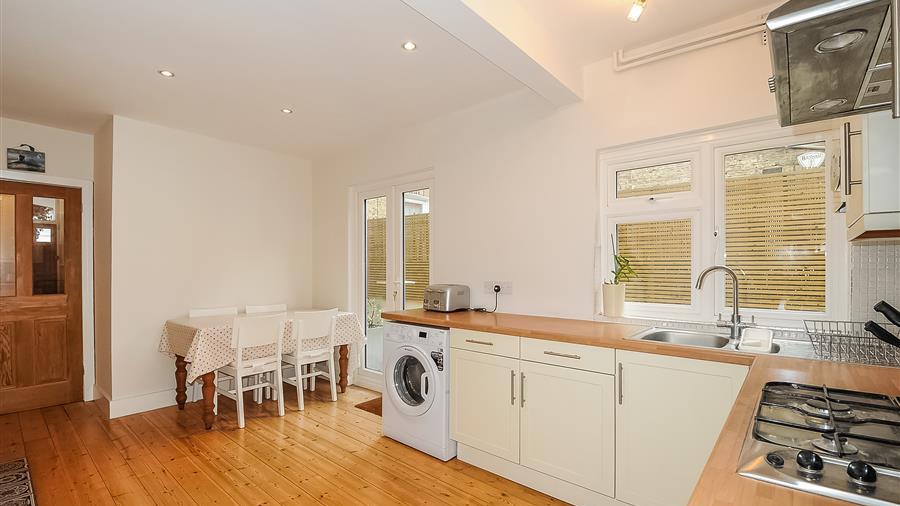 Kitchen/Breakfast Room