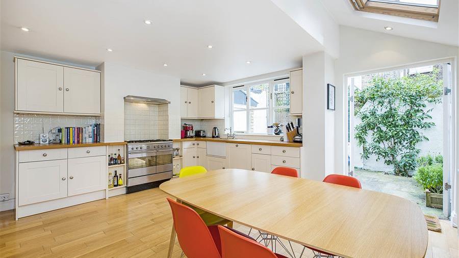 Kitchen/Dining Room