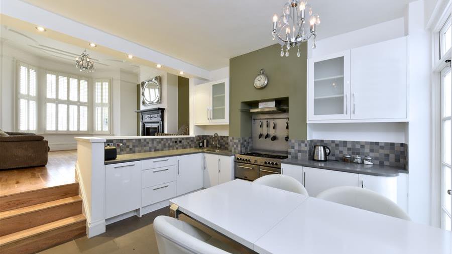 Kitchen/Dining Room