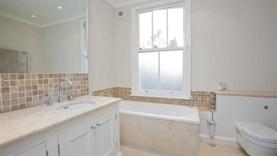 En-Suite Bathroom