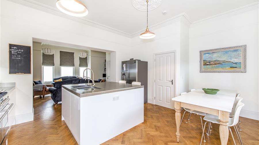 Kitchen/Dining Room