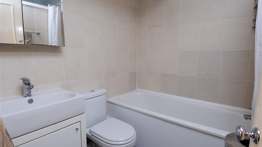 En-Suite Bathroom