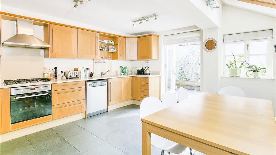 Kitchen/Breakfast Room