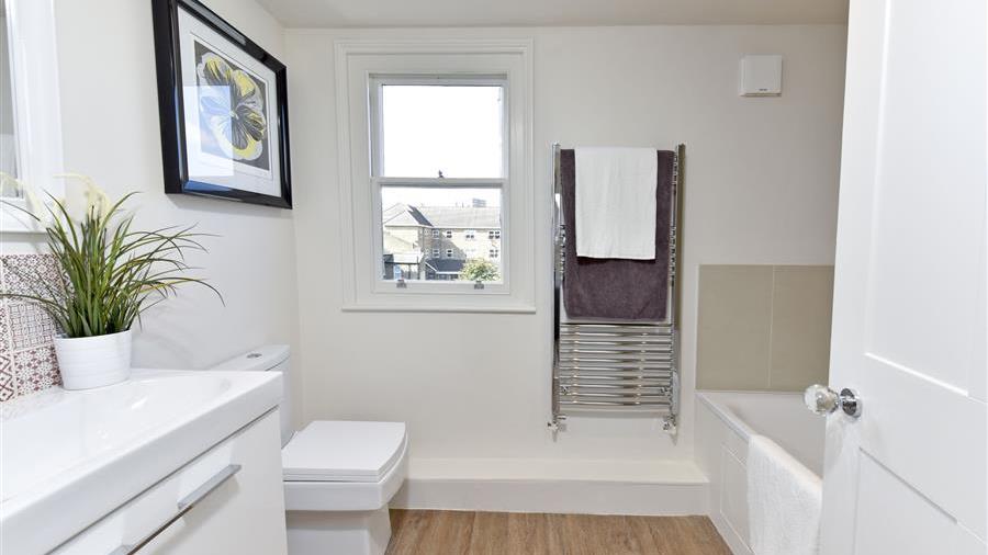 En-Suite Bathroom