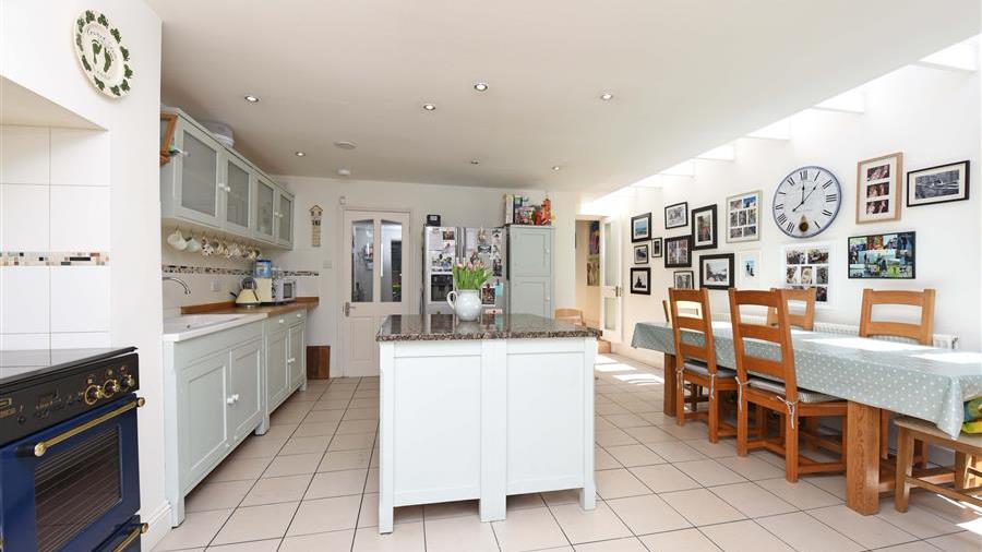 Kitchen/Breakfast Room