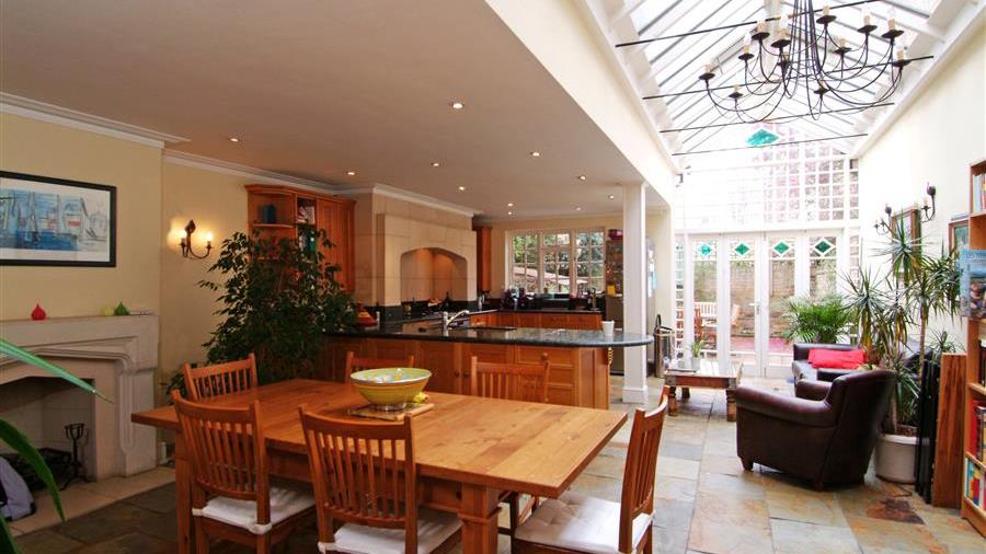 Kitchen/Dining Room