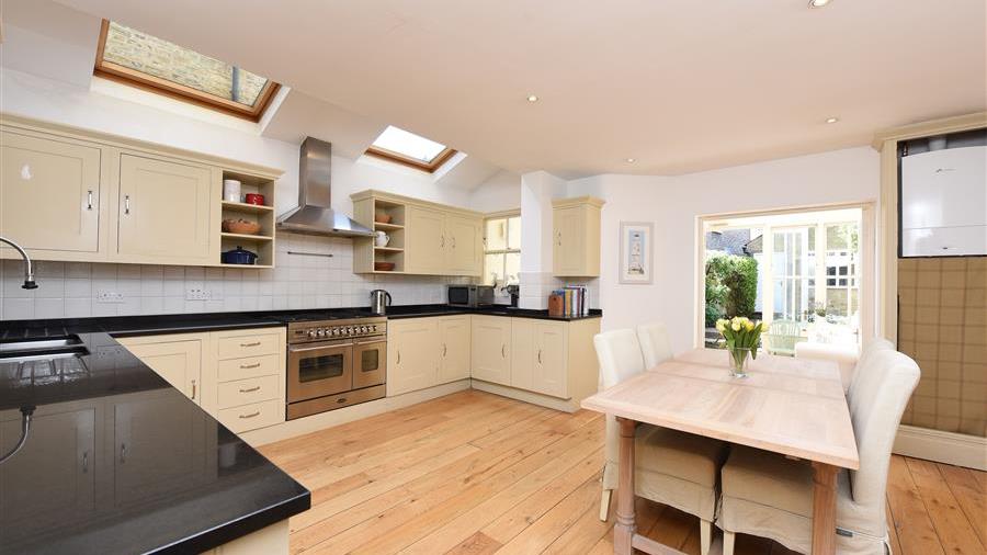 Kitchen/Dining Room