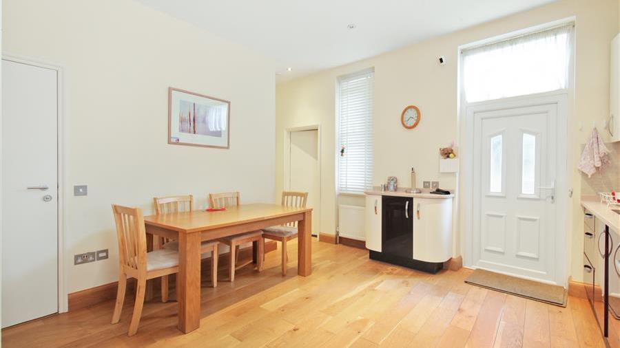 Kitchen/Dining Room