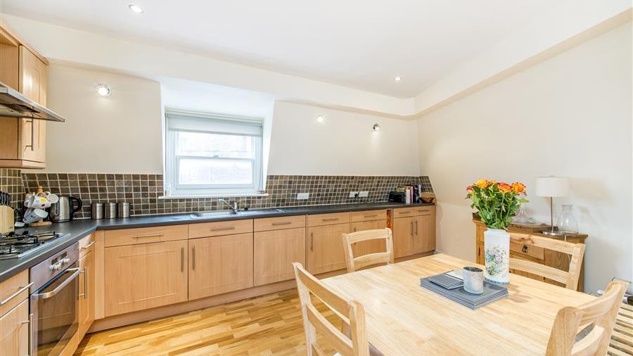 Kitchen/Breakfast Room