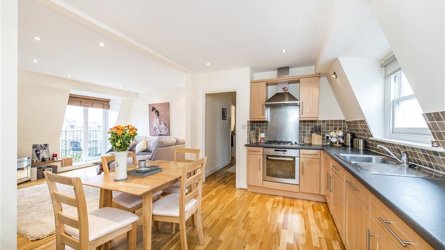 Kitchen/Breakfast Room