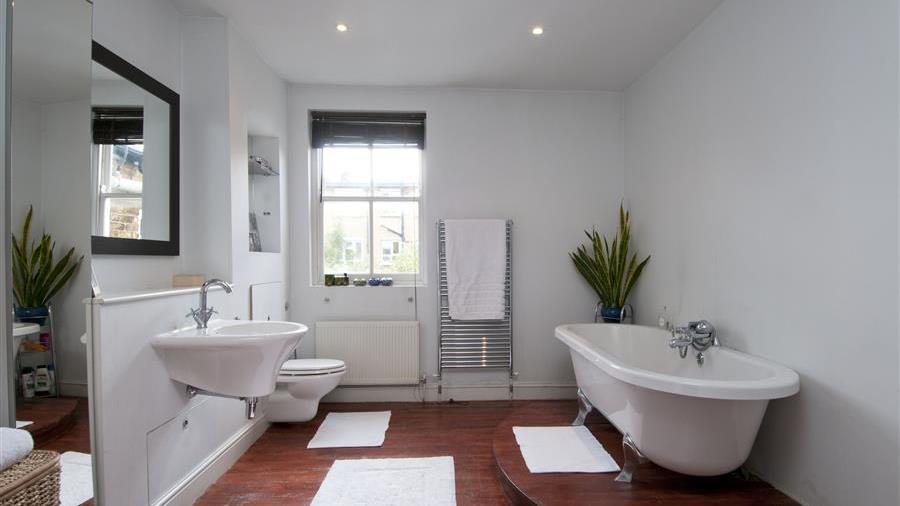 En-Suite Bathroom